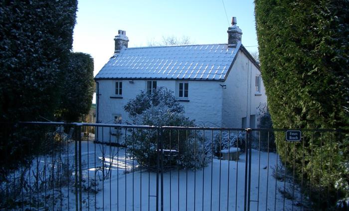 Foxes Reach Wye Valley in winter showing pet friendly gates